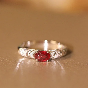 Svetlo Luxusný Dizajn Zmysel Červený Drahokam, Prstene pre Ženy Móda Senior Striebro Nádherné Vhodné pre Denné Nosenie zapojenie Šperky